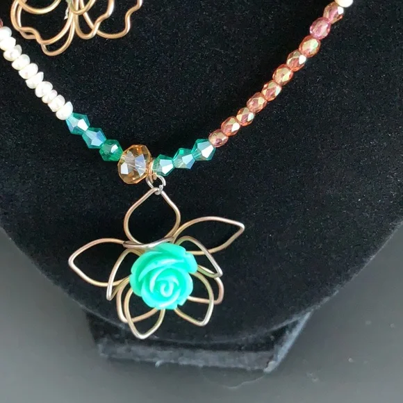 🌺Beautiful unique set with real pearls, Crystal & Czech glass 🌺 NWOT - Picture 7 of 9